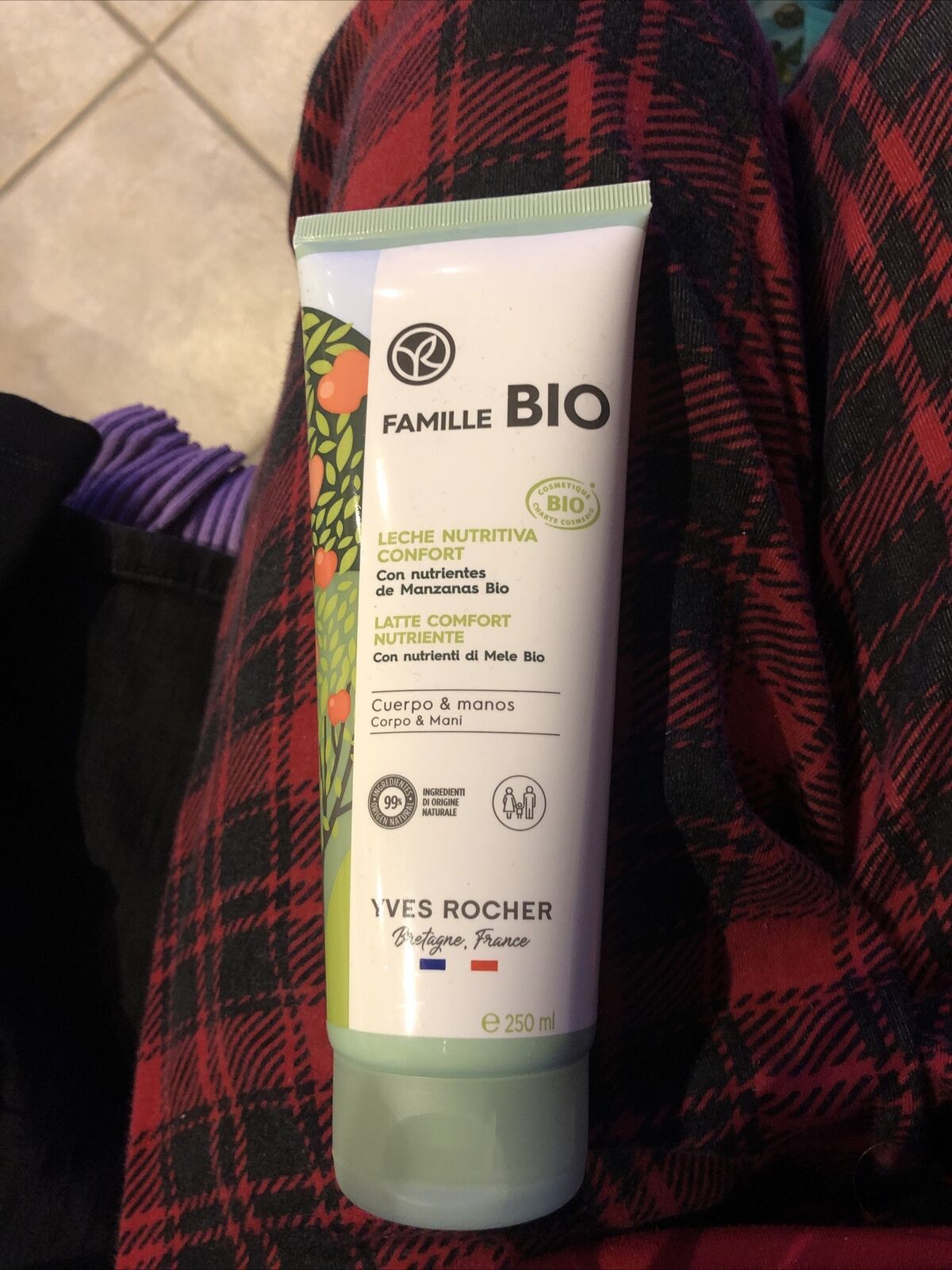 Yves Rocher latte comfort nutriente corpo e mani