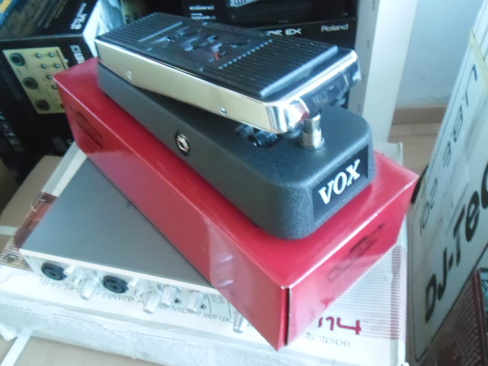 VOX V847 A  WAH WAH PEDALE EFFETTO REISSUE...NUOVA edizione