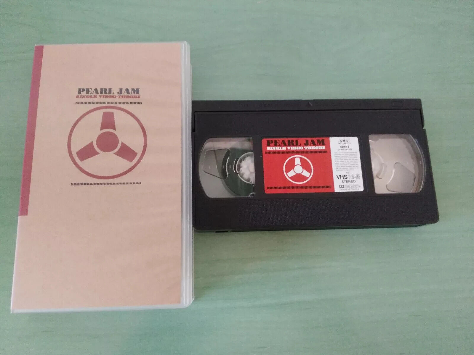 Pearl Jam – Single Video Theory - VHS,PAL,NEW,UNPLAYED,NO SEALED,NON SIGILLATA