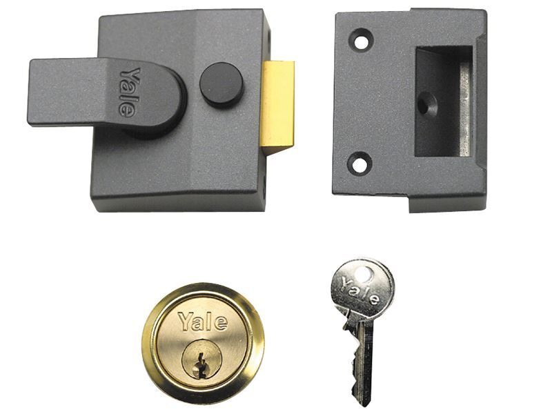 Yale Locks - P85 Deadlocking Nightlatch 40mm Backset Brasslux Finish Visi