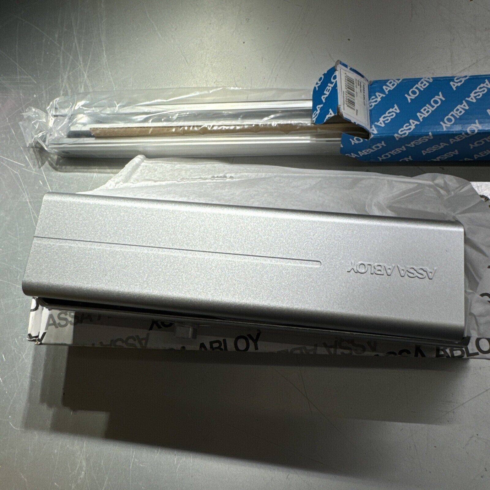 Chiudiporta oleodinamico dc140 assa abloy forza 2/3/4/5 Assa abloy