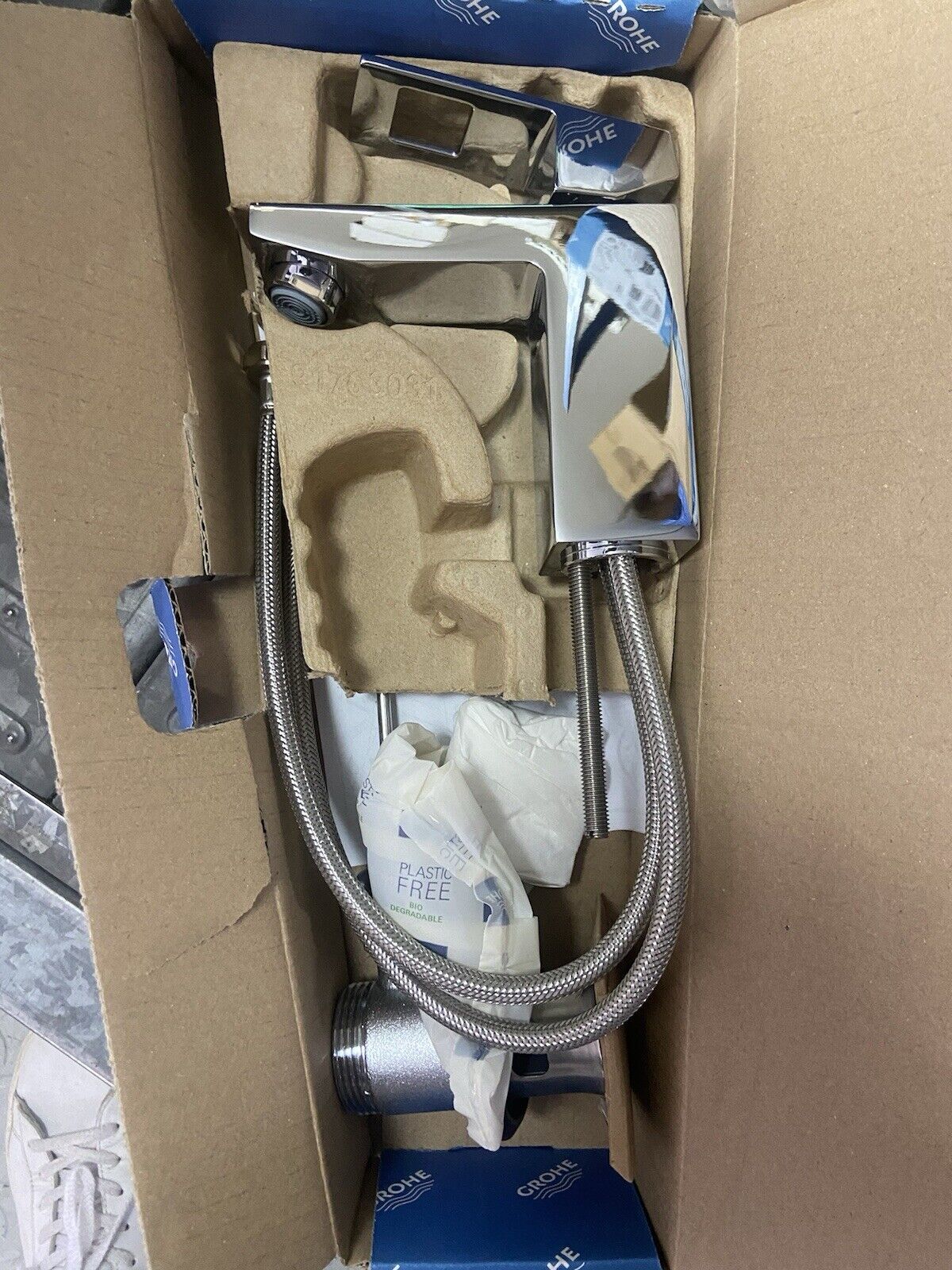 Grohe 2312700E Eurocube Miscelatore Monocomando per Lavabo A Risparmio Idrico, C