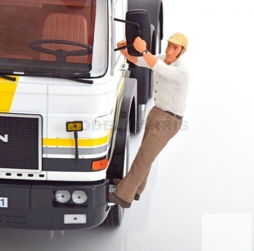 ROAD-KINGS RK18A008 ROAD-KINGS - FIGURES - MAN TRUCKER FRANZ HANGING AT HE TRUCK