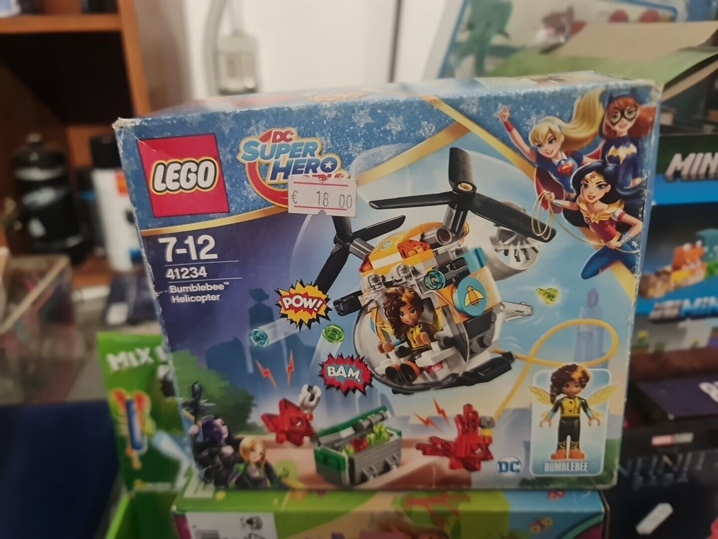 LEGO DC Super Hero Girls 41234 - Set Costruzioni L'Elicottero di Bumblebee