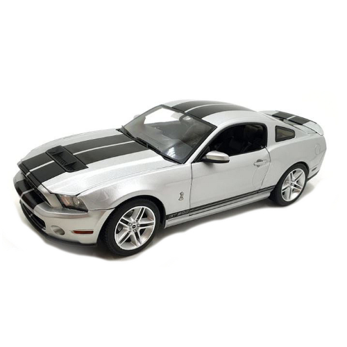 SHELBY GT500 2011 INGOT SILVER WITH BLACK STRIPES 1:18 Greenlight Movie