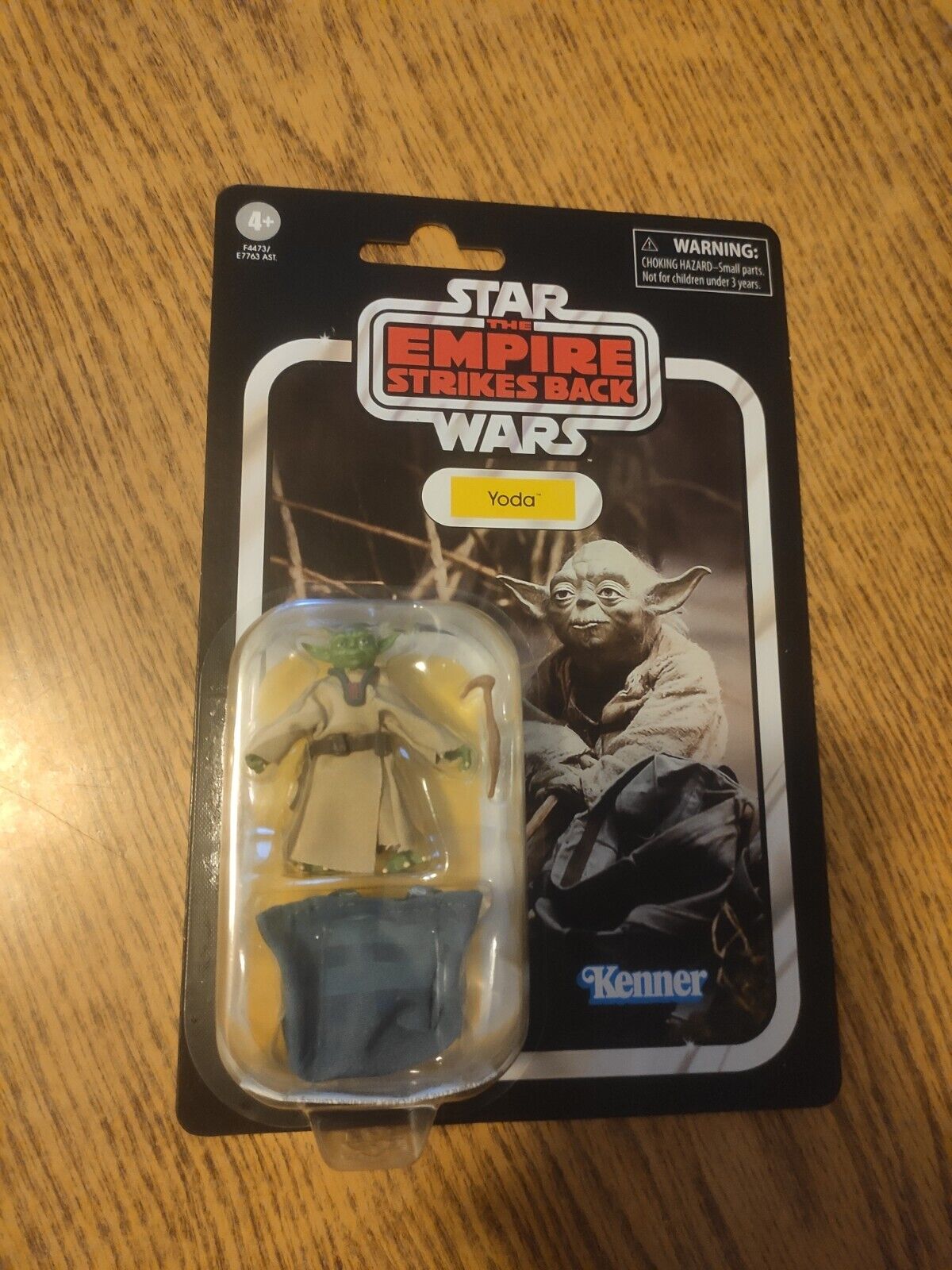 Yoda Star Wars  Action Figure Hasbro Kenner Disney (Dagobah)