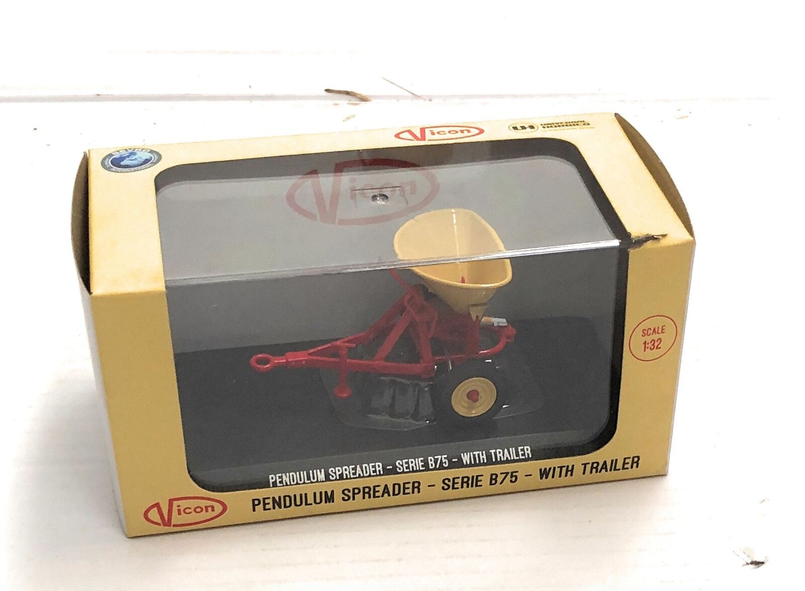 UNIVERSAL HOBBIES COLLECTION PENDULUM SPREADER - VICON B75  UH 6227 scala 1/32