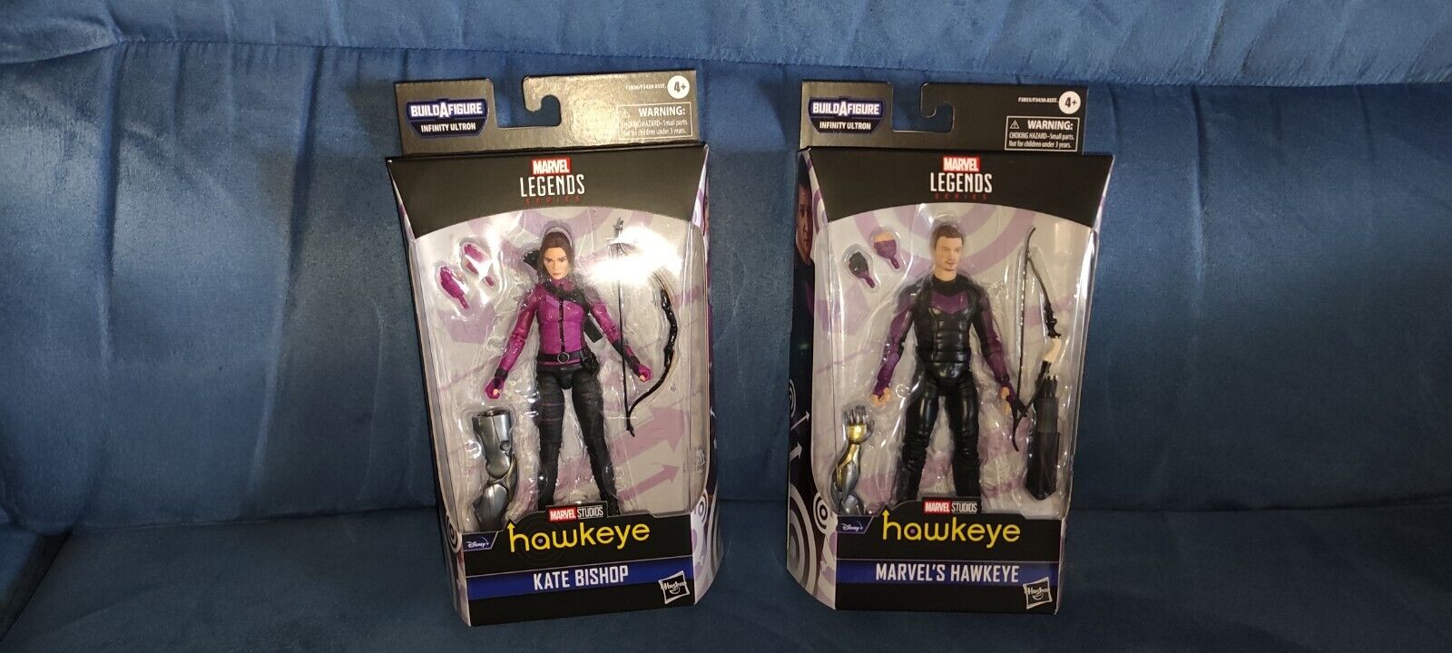 HASBRO MARVEL LEGENDS ULTRON SERIES - action figures Hawkeye e Kate Bishop Nuovi