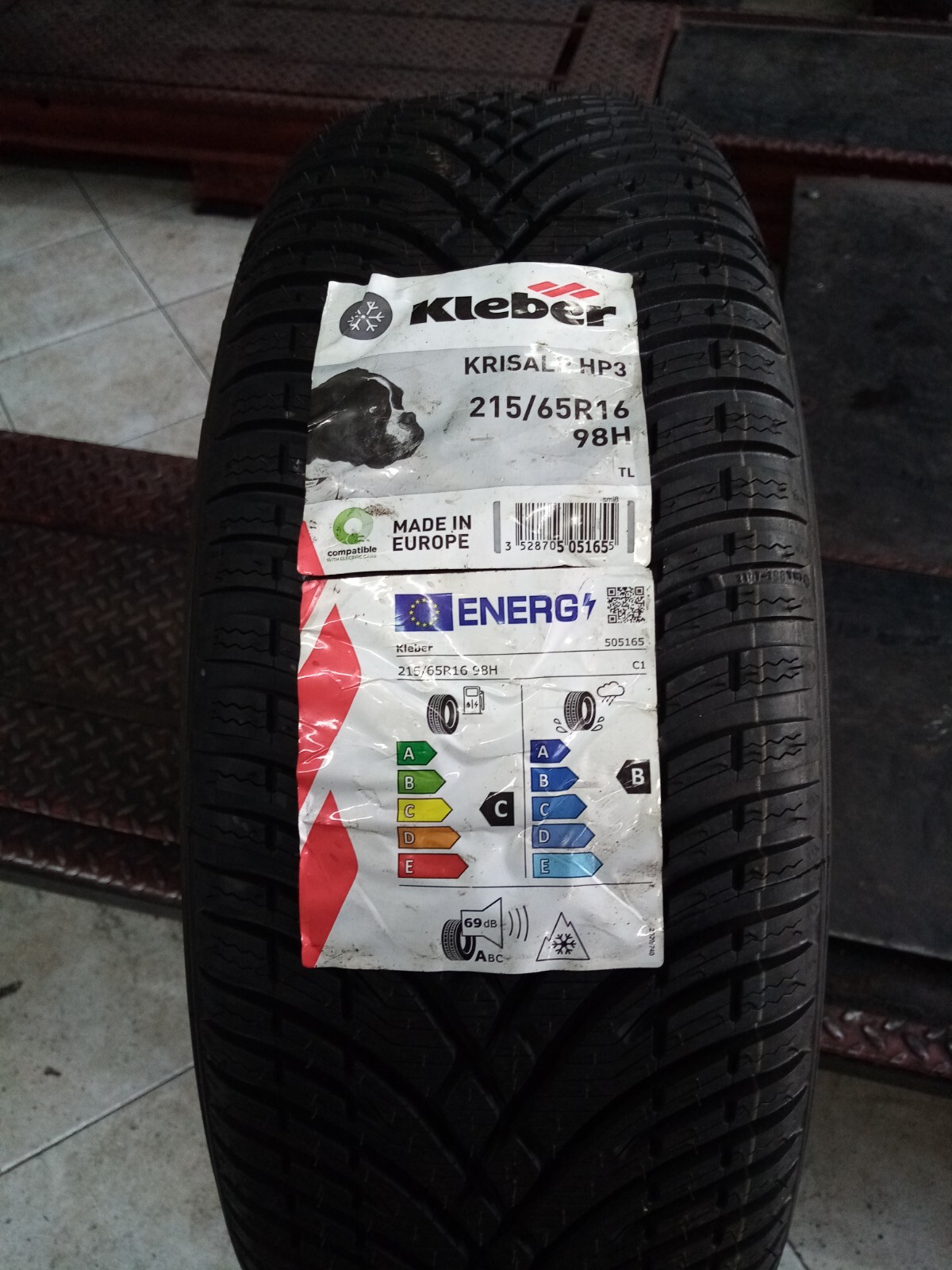 pneumatico nuovo invernale 215 65 16 kleber krisalp hp3   98H