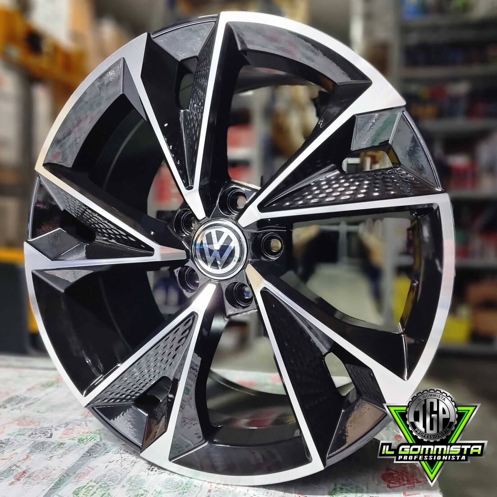 LUX KIT 4 Cerchi In Lega 18" Compatibili con Volkswagen Golf 5 6 7 8 GTD GTI 1K
