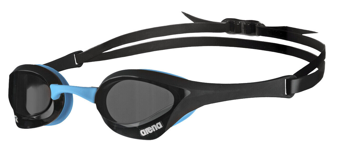 Arena Cobra Ultra Occhialino Swipe Dark Smoke Black Blue 003929-600