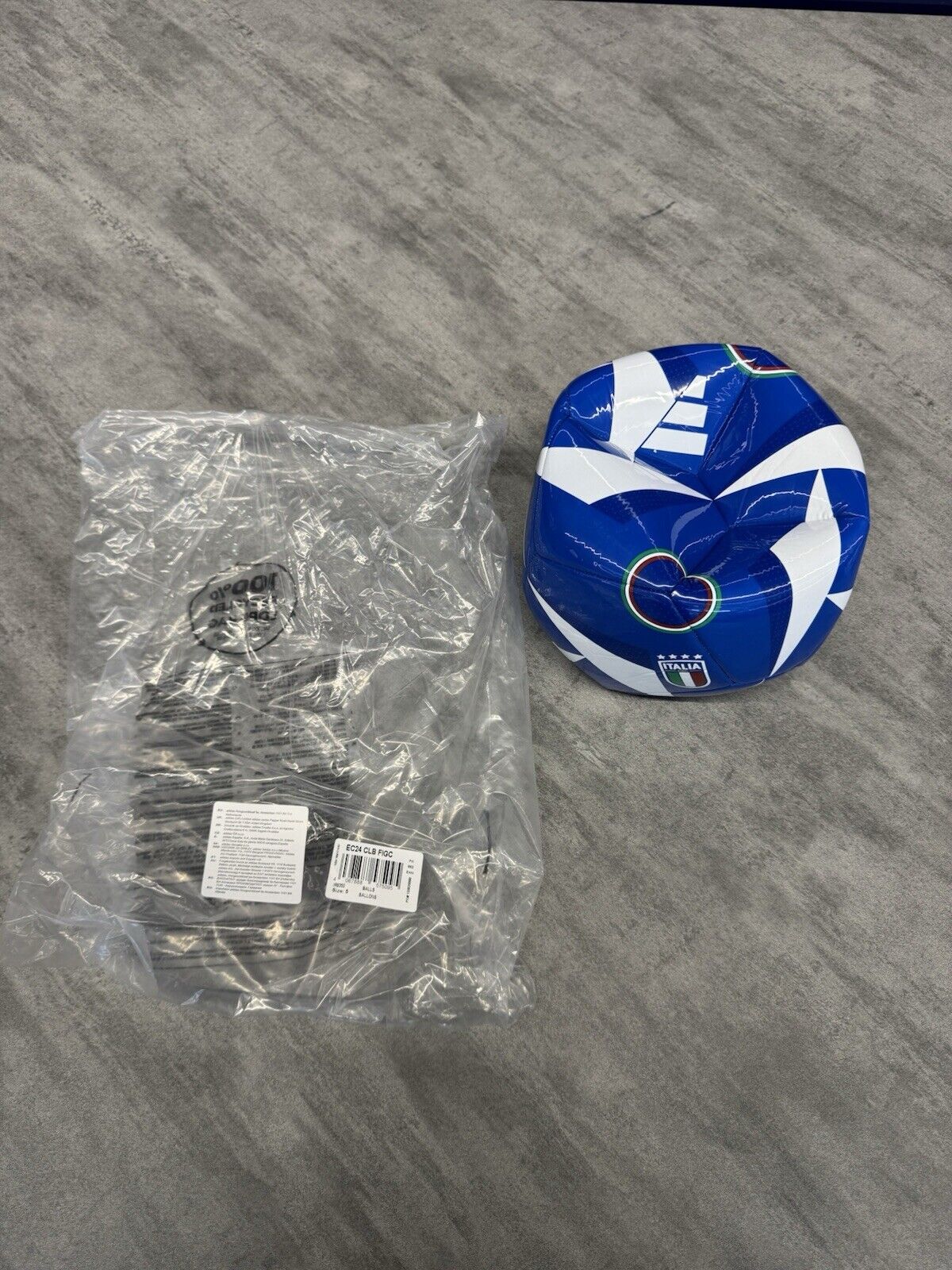 Adidas Pallone Calcio Fussballliebe Club Italia, Misura 5 - (Blue/Royal Blue/Whi
