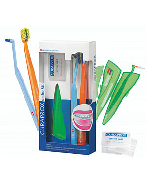 Curaprox Ortho Kit 1 Set Composto Da Cs 5460 Ortho+Cs 1009 Single+Cps Ortho Pocket Set+Ortho Wax