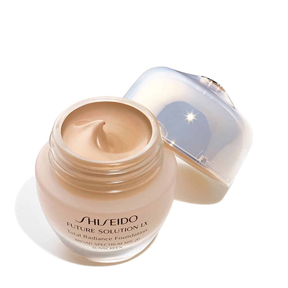 Future Solution Lx Total Radiance Foundation Neutral 4 Fdt Shiseido