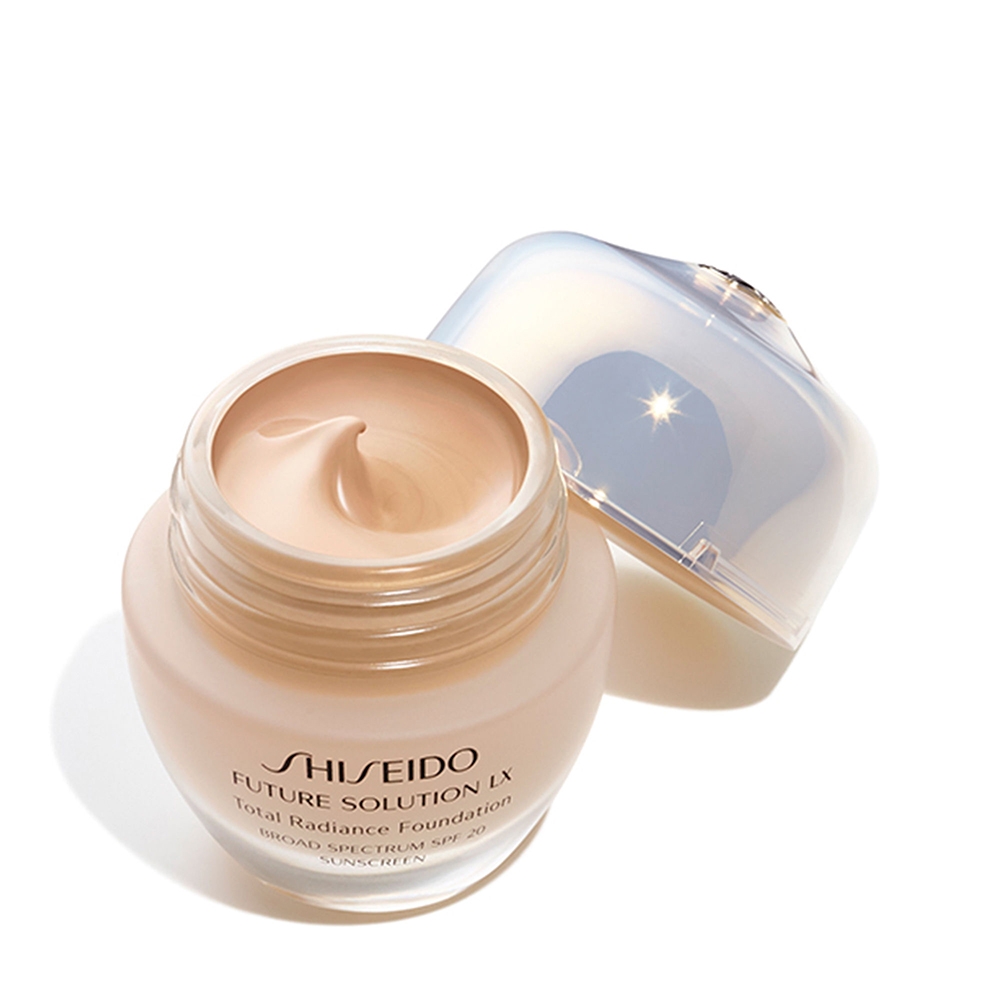 Future Solution Lx Total Radiance Foundation Neutral 3 Fdt Shiseido