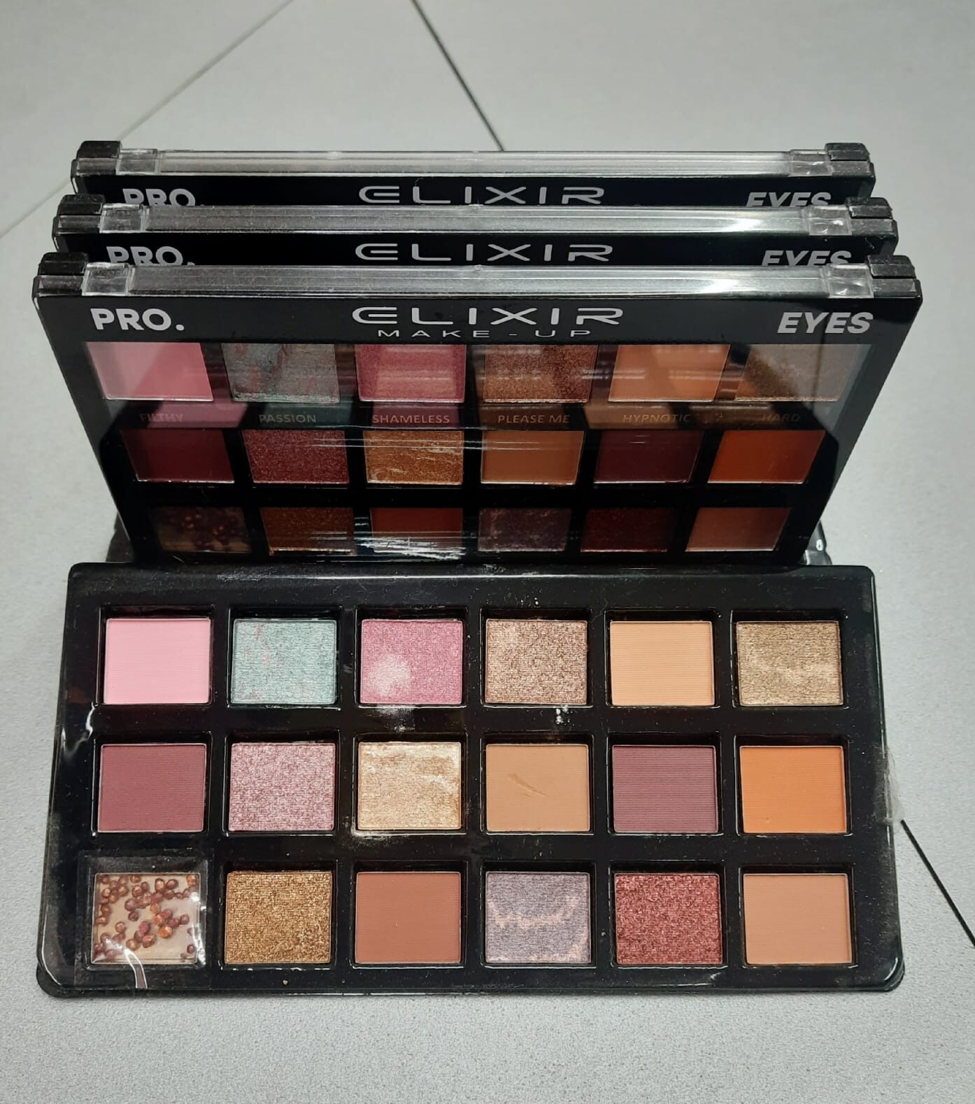 ELIXIR MAKE-UP PALETTE 18 OMBRETTI COMPATTI COD. 777B