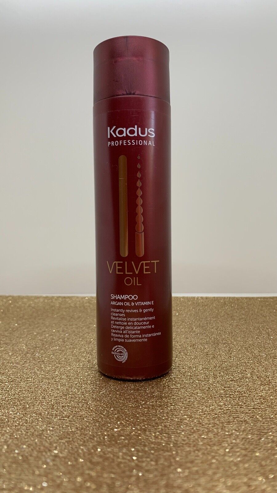 Velvet Oil Kadus Shampoo con olio di Argan e vitamina E, deterge e ravviva 250ml