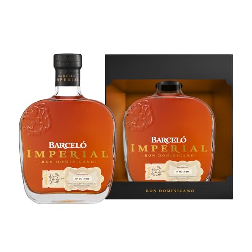 Ron Barceló Imperial – Bottiglia Da 700 Ml Di Rum Ambrato, Invecchiato Naturalmente Fino A 10 Anni In Barrique Di Rovere, Rum Dominicano Da 100% Succo