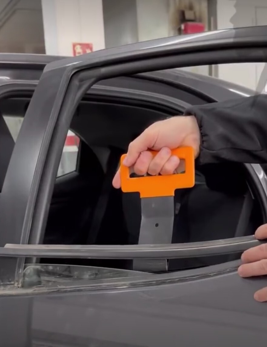Attrezzo UTENSILE Estrattore RIMOZIONE GUARNIZIONI RASCHIAVETRO porte auto