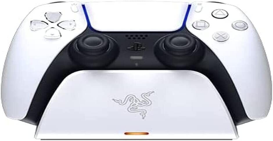 Razer Universal Quick Charging Stand - Schnellladestation für PS5 DualSense Wir