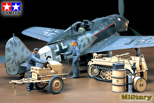 German Aircraft Power Supply Unit & Kettenkraftrad 1:48 Plastic Model Kit TAMIYA