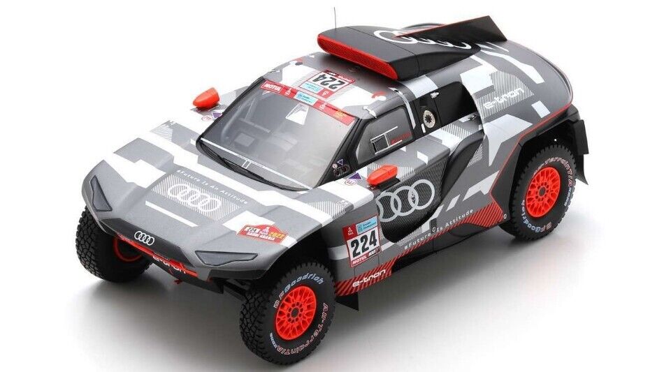 Spark Model AUDI RS Q e-TRON N.224 DAKAR 2022 M.EKSTROM-E.BERGKVIST 1:18