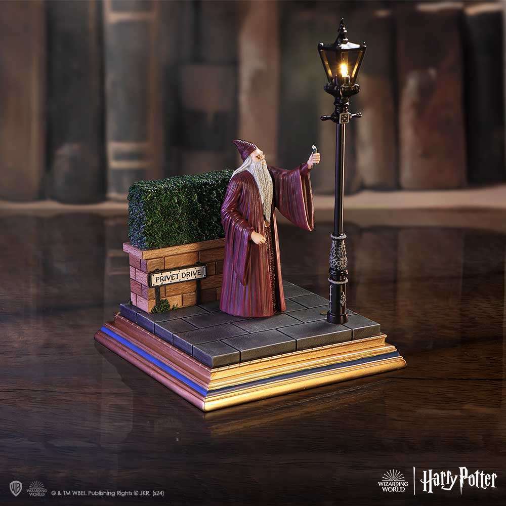 97051 HARRY POTTER PRIVET DRIVE LIGHT UP FIG