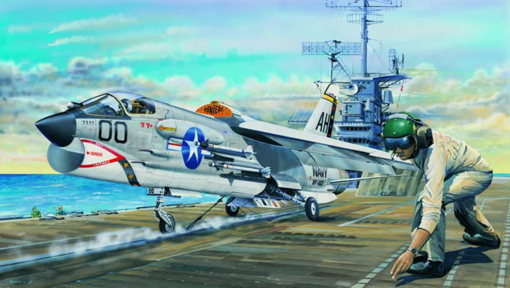 TRUMPETER 02272 MODELLO F-8E CRUSADER 1/32