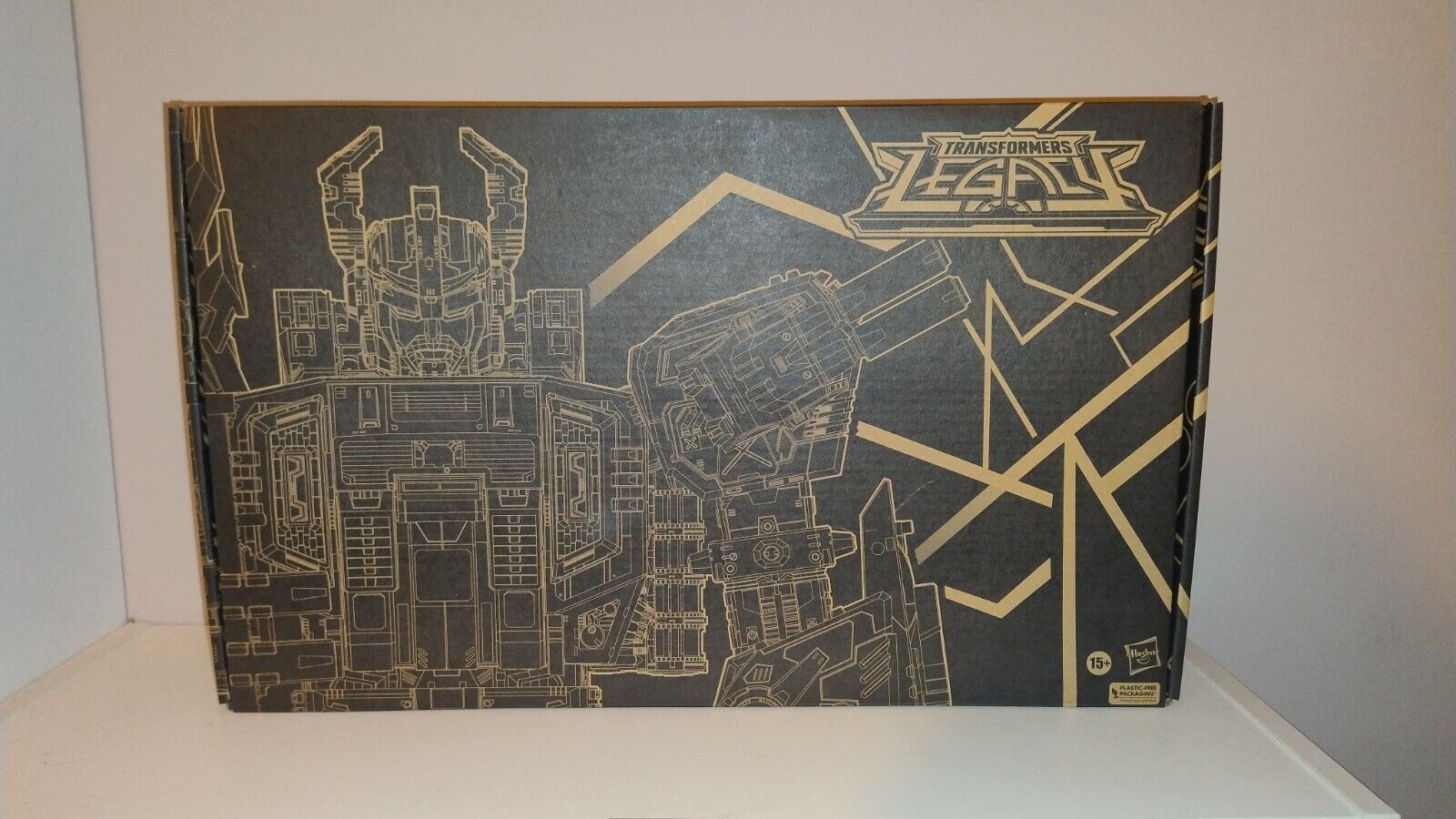 Transformers Generations Black Zarak Legacy Titan Class 53cm Hasbro Takara