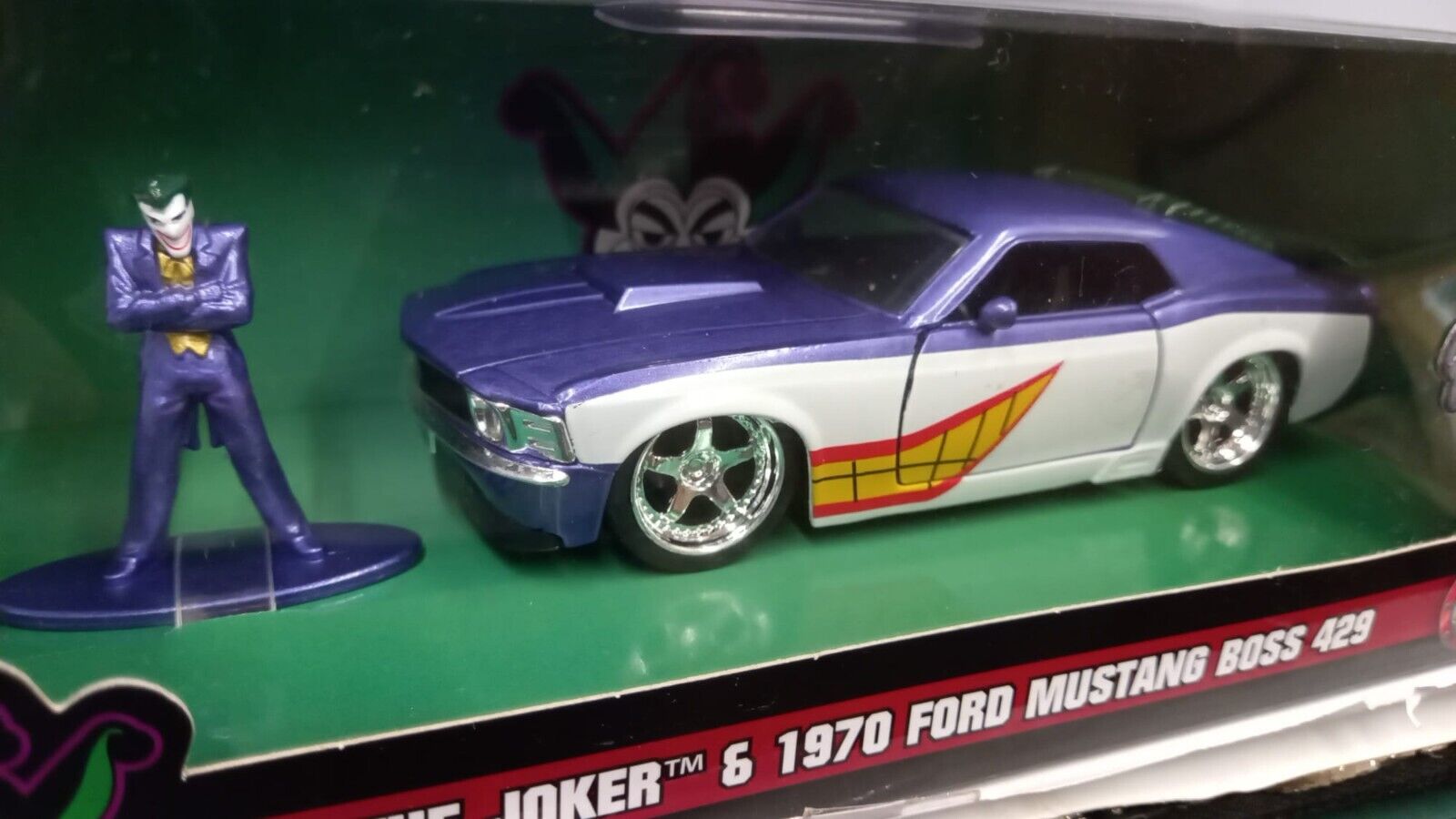 JAD33090 Jada Toys Ford Mustang Boss 429 1970 The Joker 1/32