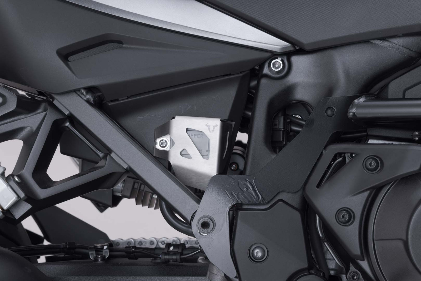 Sw-Motech Protezione serbatoio liquido dei freni  Suzuki DL1000,CRF1000L/1100L