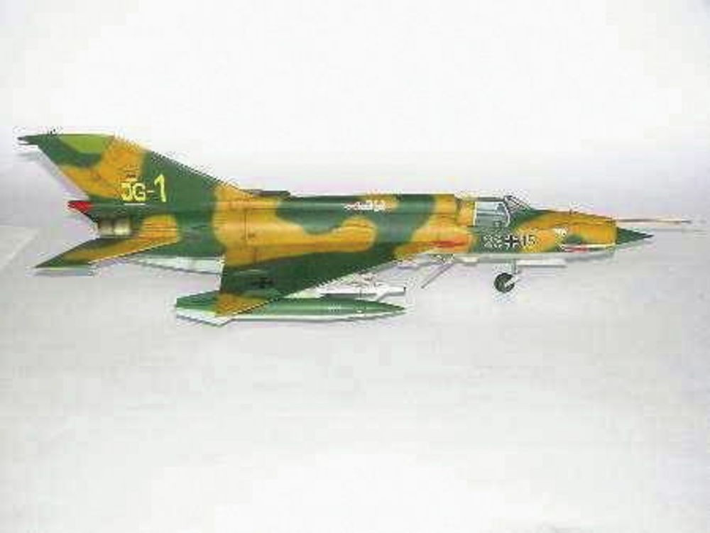 TROMPETER 02218 MODELLO MIG-21 MF 1/32