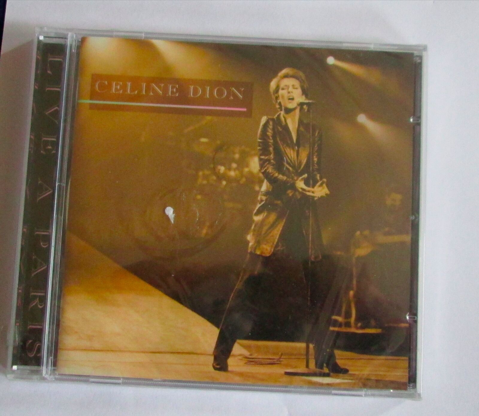 # CELINE DION - LIVE A PARIS   -   CD  NUOVO E SIGILLATO