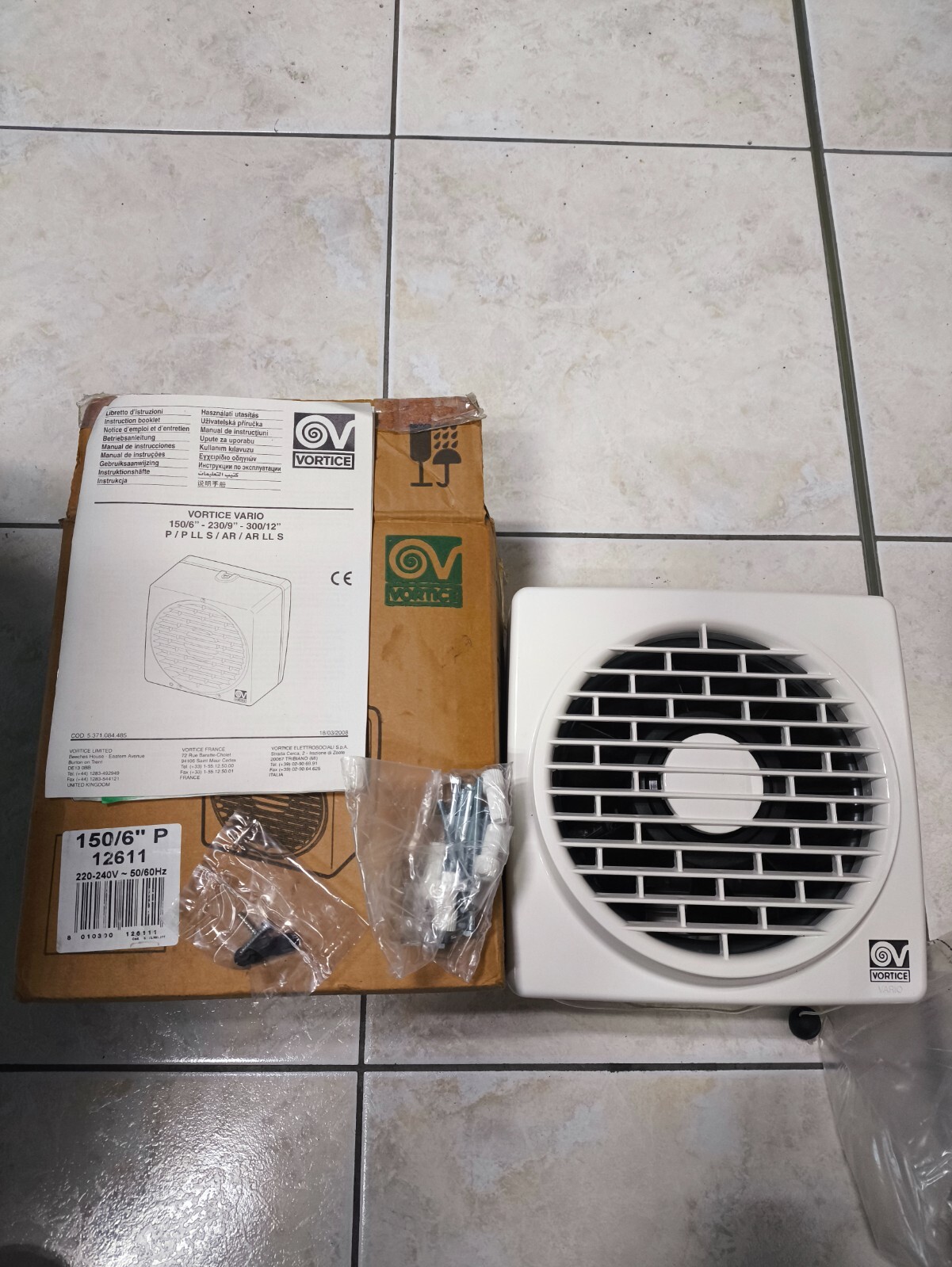 VORTICE ASPIRATORE ELICOIDALE DA MURO/VETRO 150/6' P 0000012611 12611 VARIO