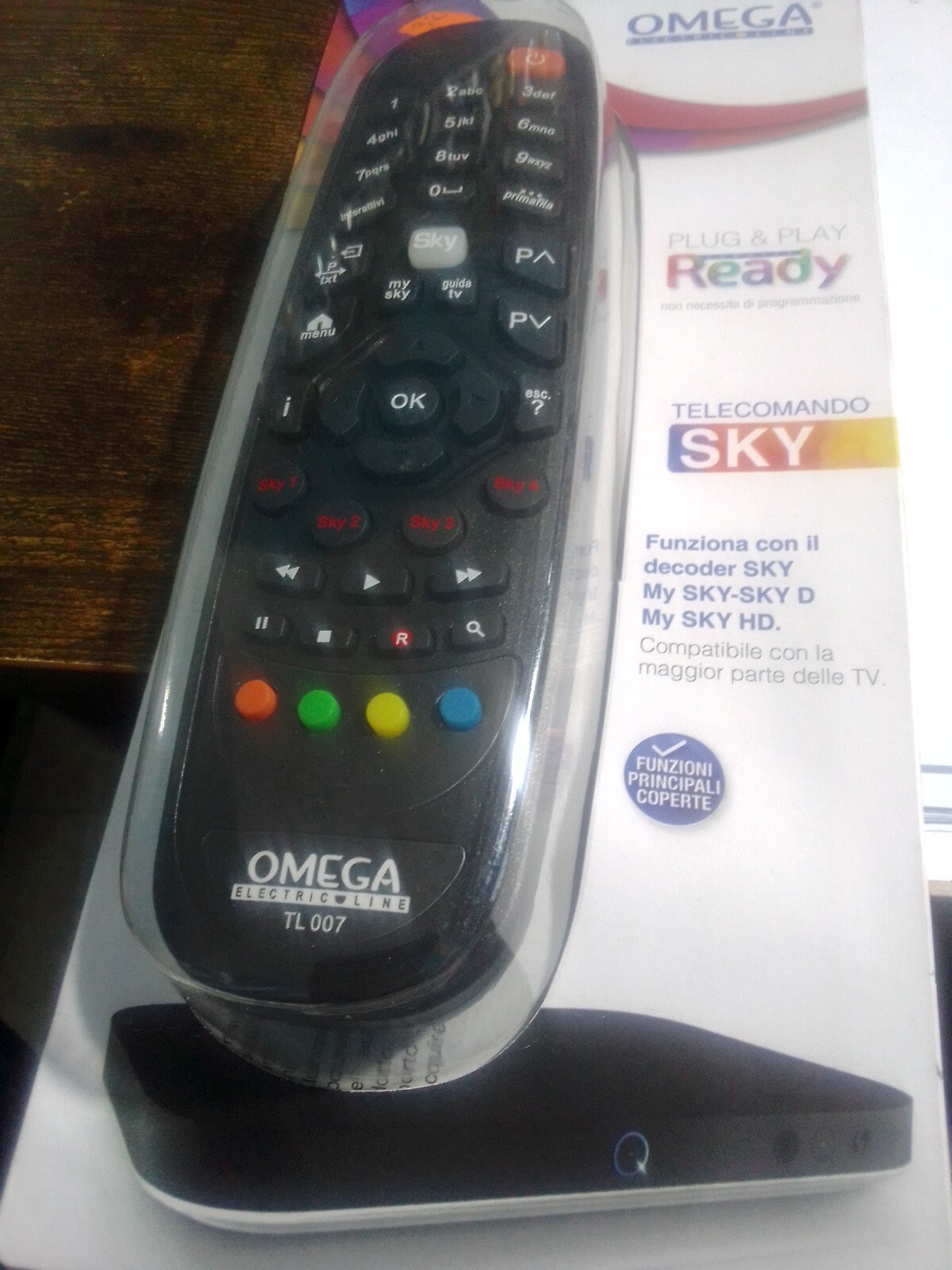 TELECOMANDO UNIVERSALE COMPATIBILE CON DECODER SKY E SKY HD