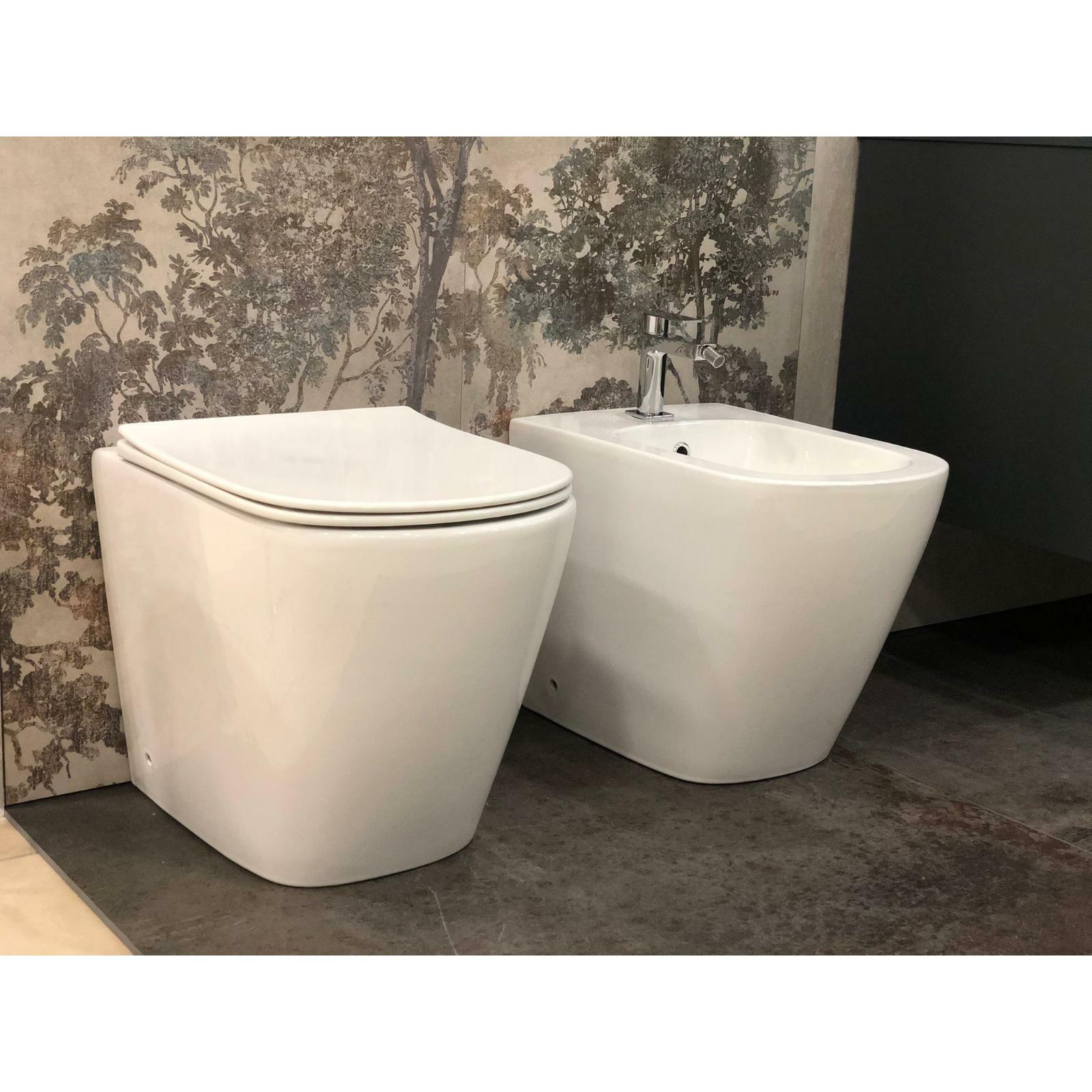 MOON COPPIA SET SANITARI RIMLESS A TERRA SENZA BRIDA COPRIVASO SOFT-CLOSE BAGNO