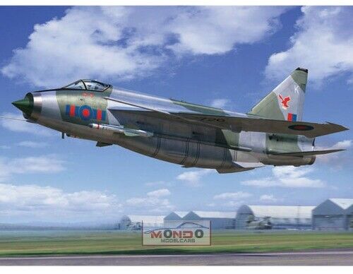 1:32 TRUMPETER KIT English Electric Bac Lightning F.2A/F.6 TR02281