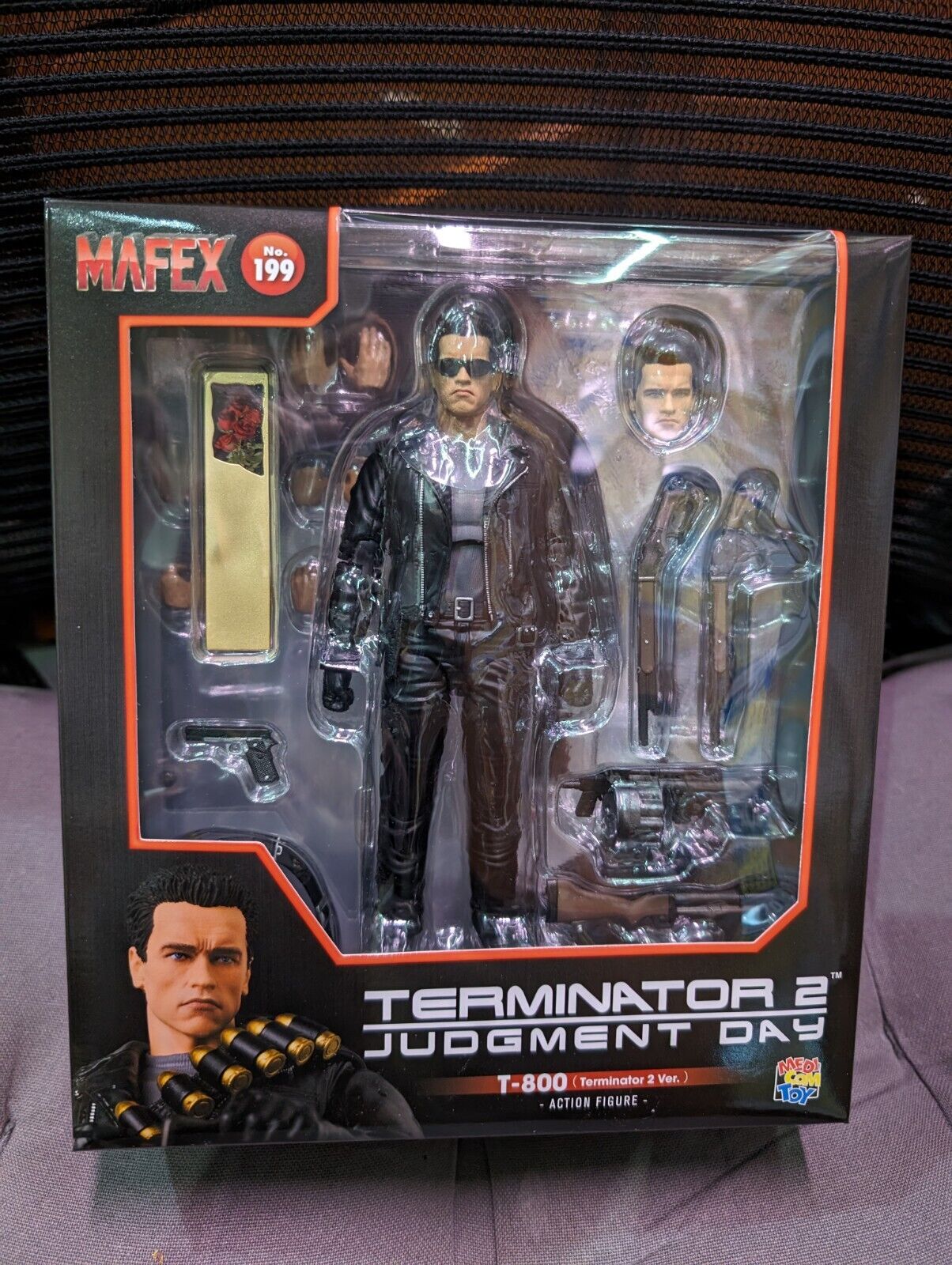 MAFEX 199 TERMINATOR 2 JUDGMENT DAY T-800 by MEDICOM TOY.
