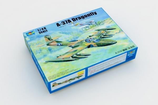 1:48 TRUMPETER KIT Us A-37A Dragonfly Light Ground-Attack Aircraft TR02888