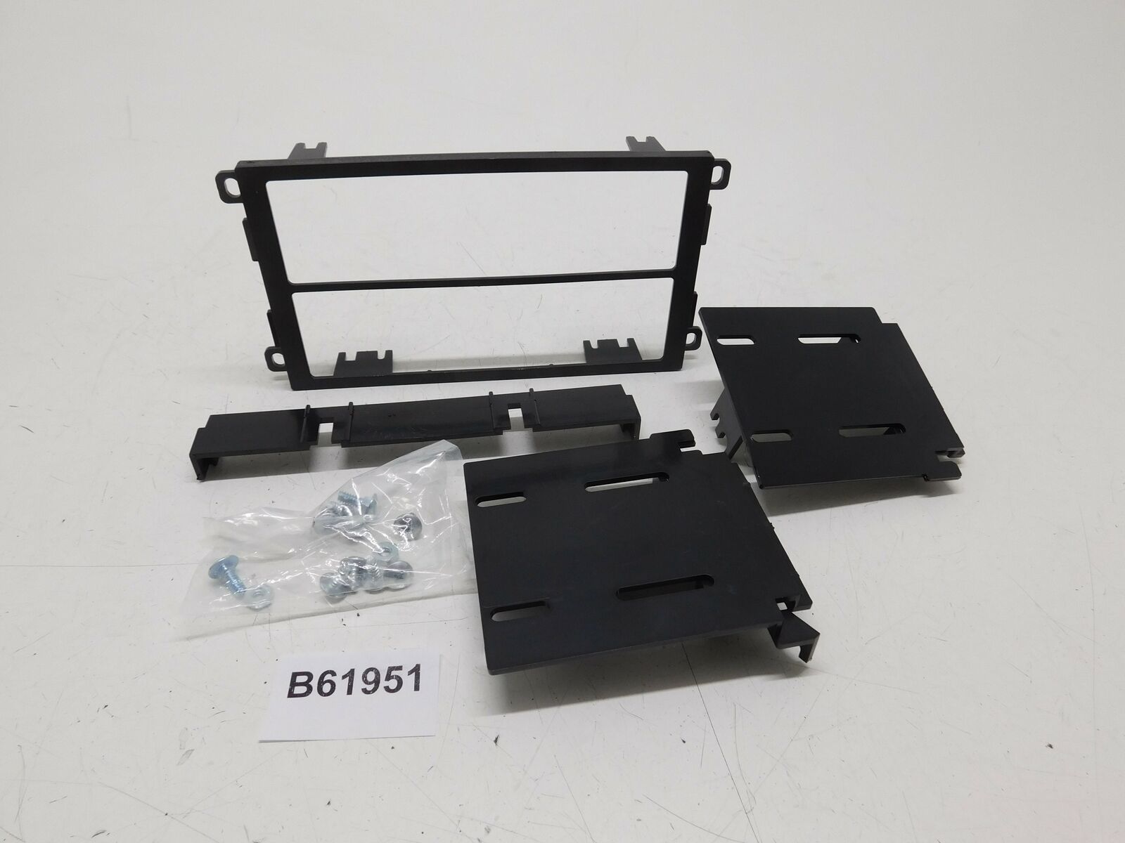 KIT FISSAGGIO AUTORADIO 2 DIN STEREO RADIO FIXING SET PER HUMMER H2 DAL 2008