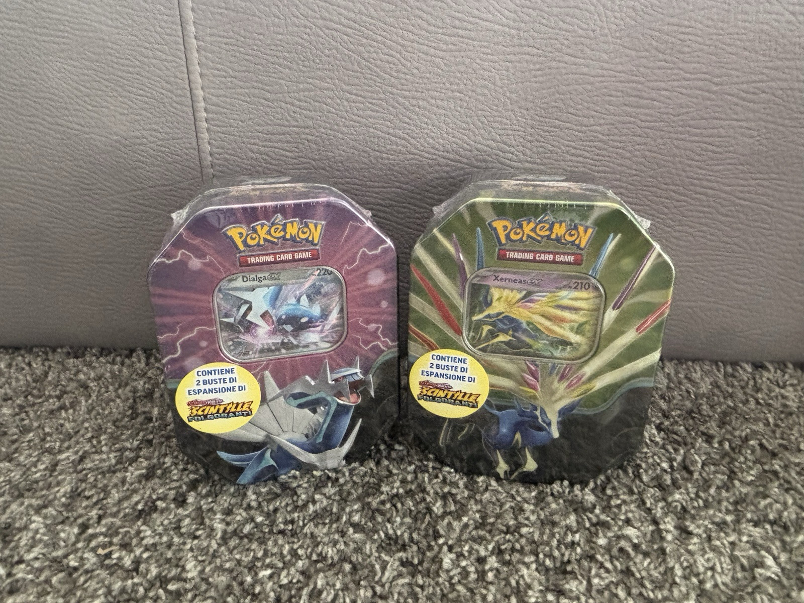Pokémon Tin da Collezione con Bustine di  scintille folgoranti ⚡️- ITA SIGILLATO
