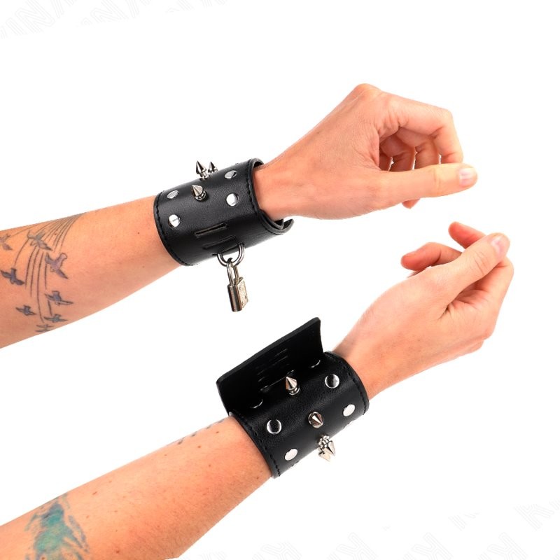 Kink - Polsini in Pelle Vegana Stile Punk con Spuntoni e Lucchetti 25x6 Cm