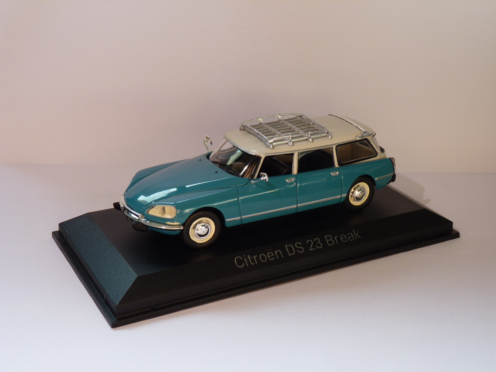 Citroën DS 23 Break 1974 Blu Laguna 1/43 di Norev 155048
