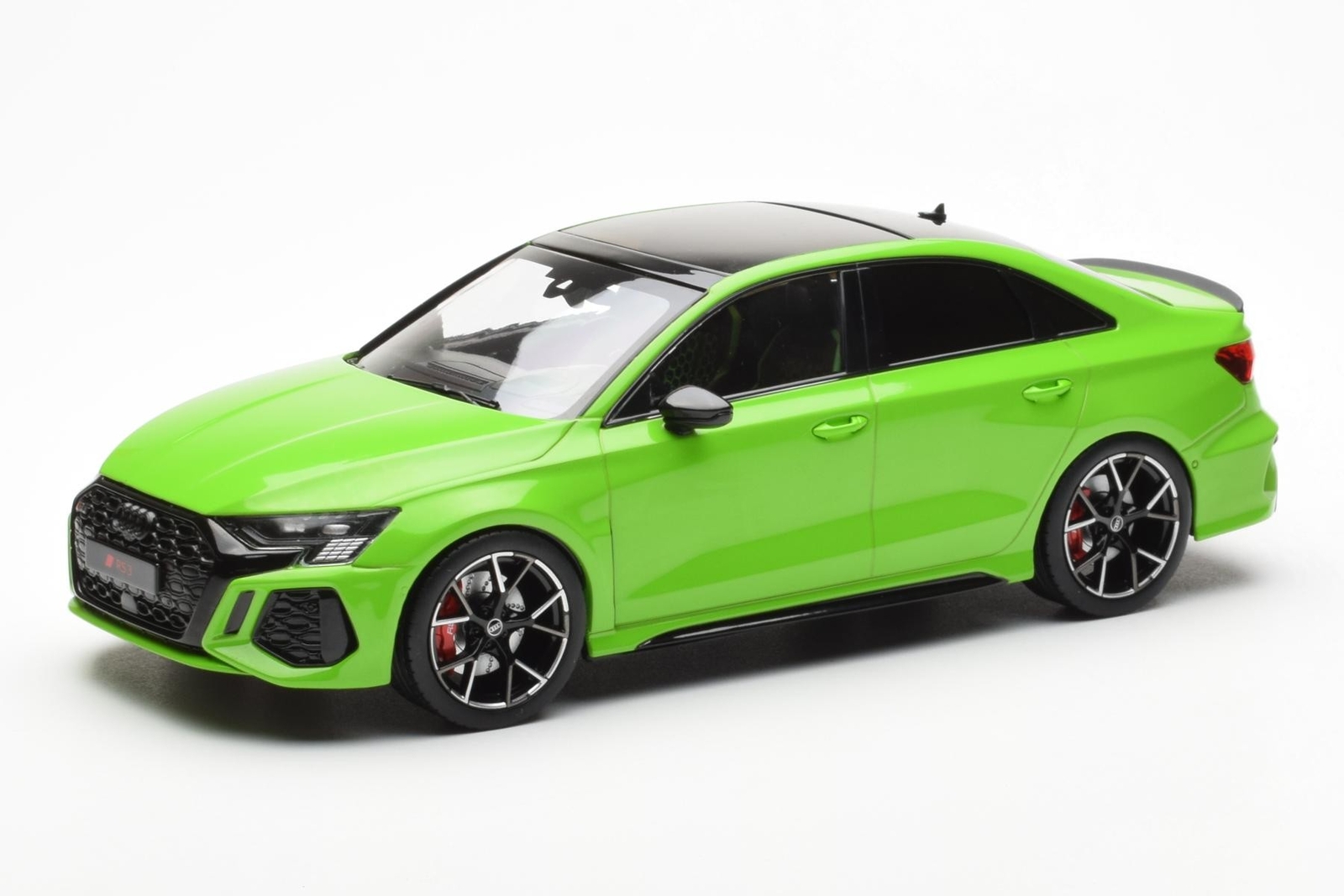 MCG18449 Audi RS3 Limousine Green MCG 1/18