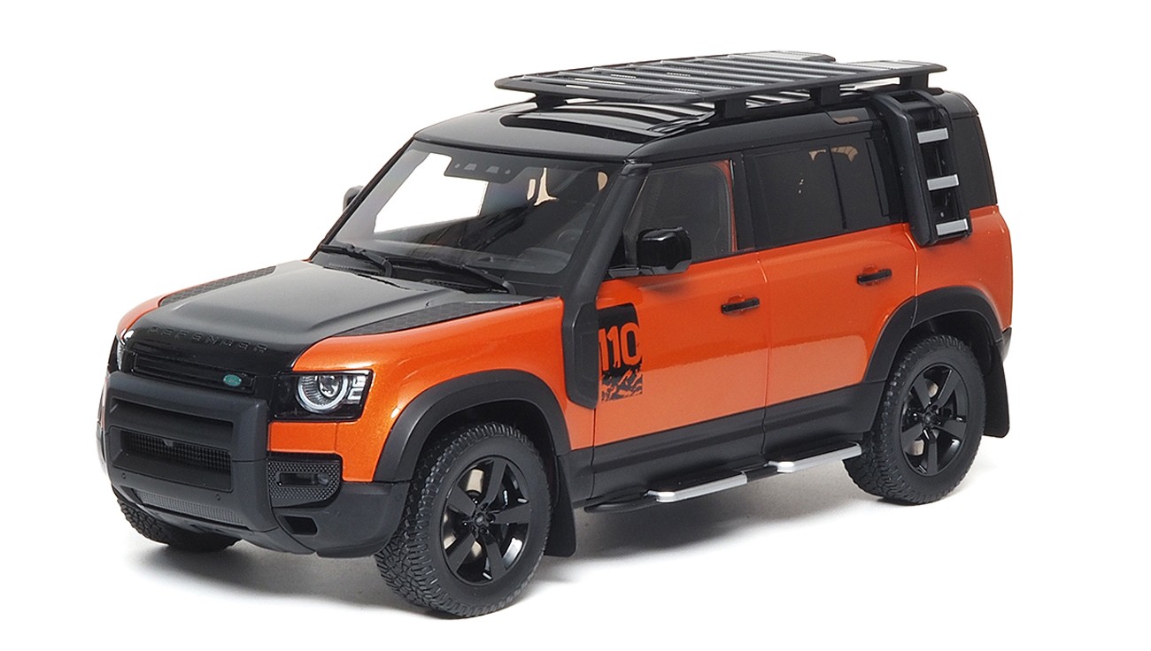 Almost Real 1:18 LAND ROVER DEFENDER 110 PHOENIX ORANGE & SANTORINI BLACK 2020