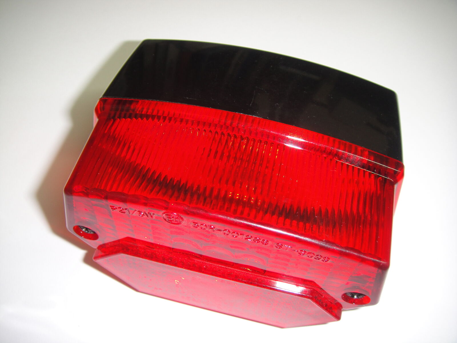 FANALE STOP COMPLETO POSTERIORE 8206  	HONDA	290	CRM I.E	2007