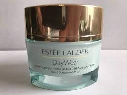 Estee Lauder Daywear Plus Spf 15 Pelle Normale - Mista 50 Ml