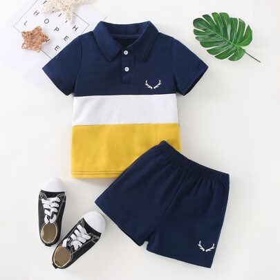 Ragazzino con stampa corna Camicia polo & Shorts