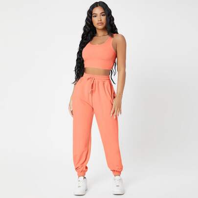 Set canotta e joggers monocolore