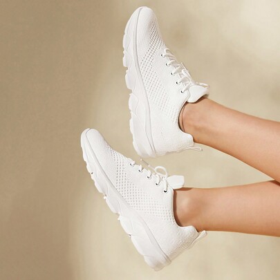 Scarpe sportive alla moda per donne, scarpe da vacanza estiva, scarpe sportive scontate per l'estate, scarpe casual, scarpe per il ritorno a scuola, s